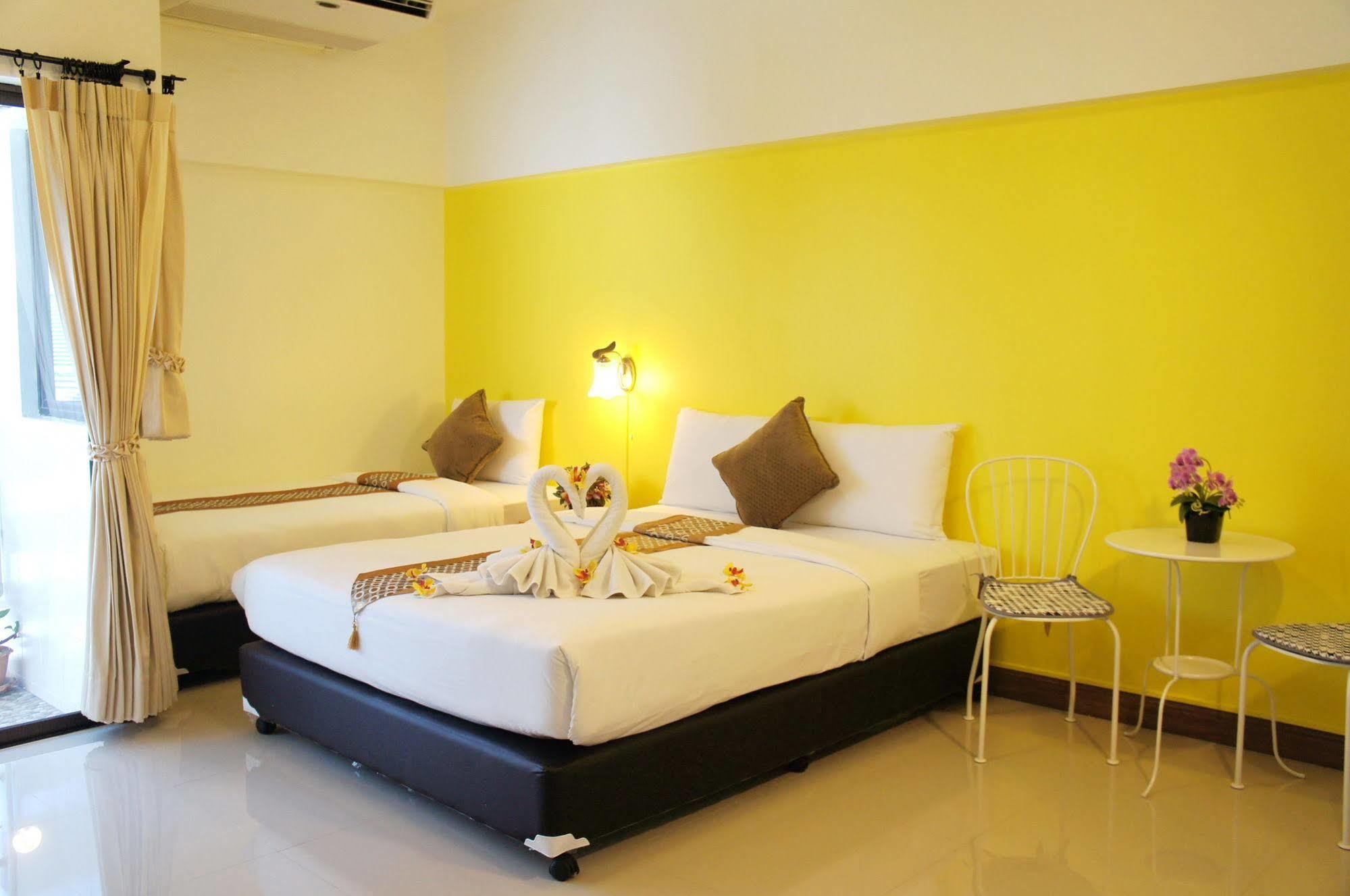 The Nest Serviced Apartment バンコク都 エクステリア 写真