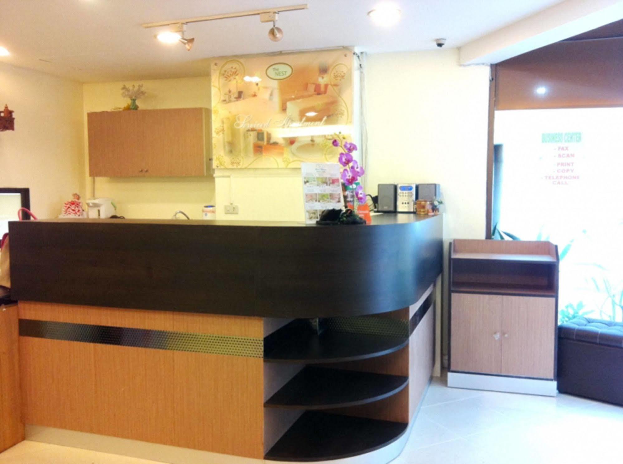 The Nest Serviced Apartment バンコク都 エクステリア 写真
